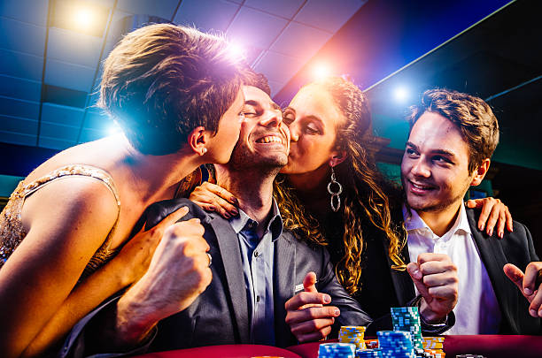 heng4d mobile app interface showing live dealer tables